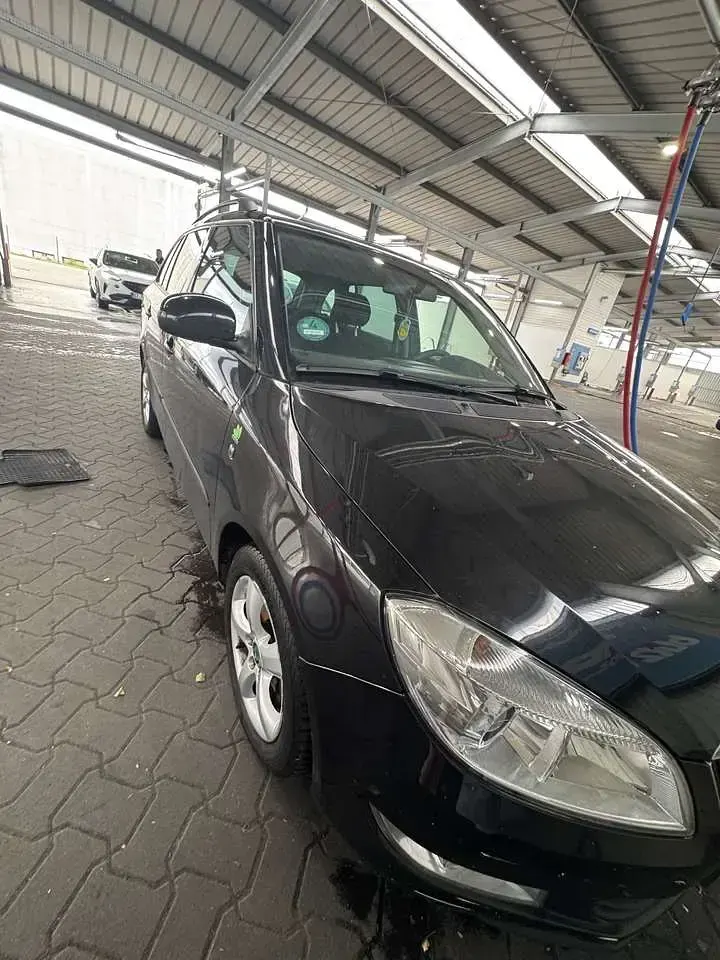 Gebraucht Skoda Fabia Style 101 PS (74 kW) 2011 Limousine