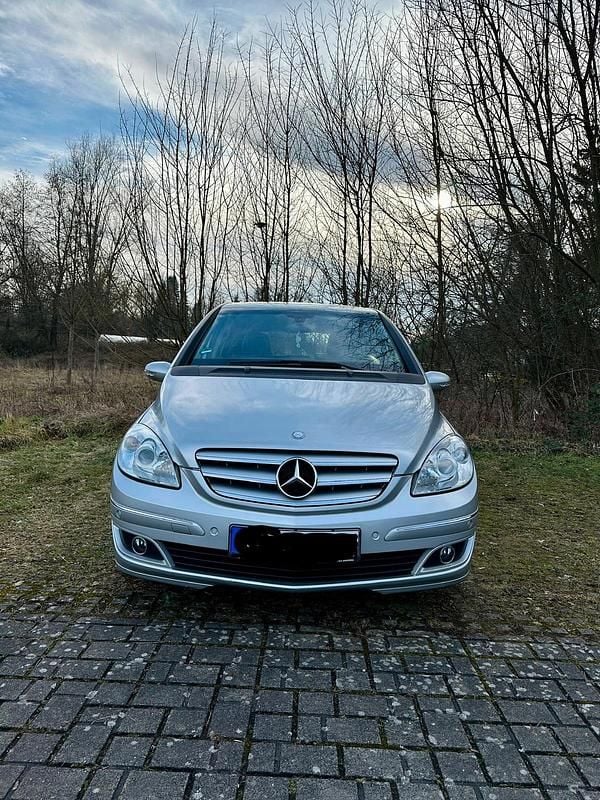 Silber Gebraucht 2008 Mercedes 170 Kombi | 4.000 € (Guter Preis) - Bild 1/4