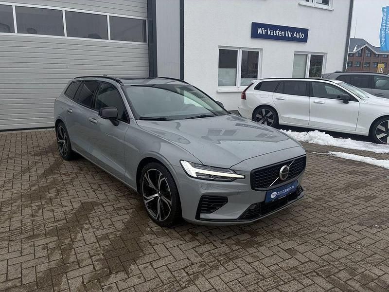 Gebraucht Volvo V60 Plus 349 PS (256 kW) 2025 Grau Kombi