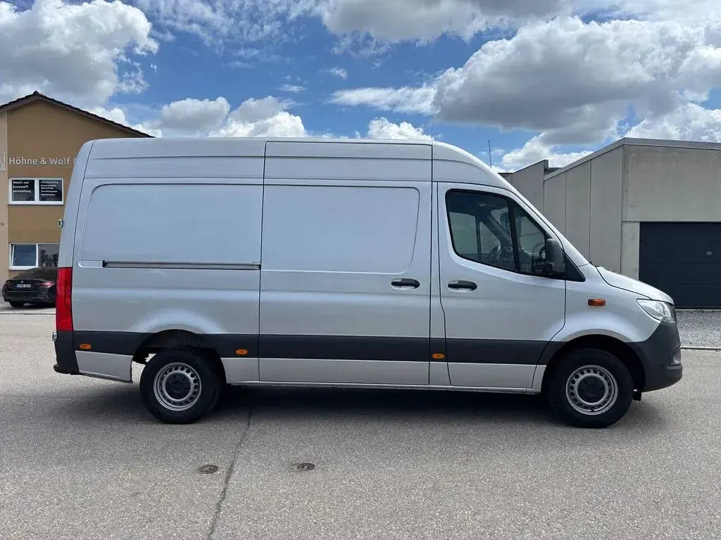 Gebraucht Mercedes Sprinter 170 PS (125 kW) 2022 Silber Van