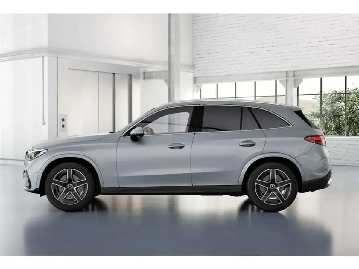 Gebraucht Mercedes GLC220 AMG 197 PS (144 kW) 2025 Hightech silber SUV