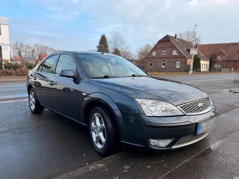 Gebraucht Ford Mondeo 145 PS (106 kW) 2006 Grau Limousine