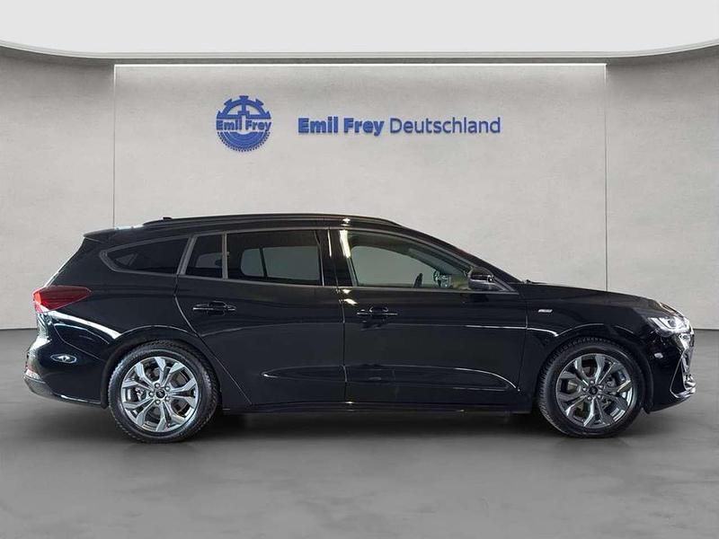 Gebraucht Ford Focus ST-Line X 125 PS (91 kW) 2024 Agate black metallic Kombi