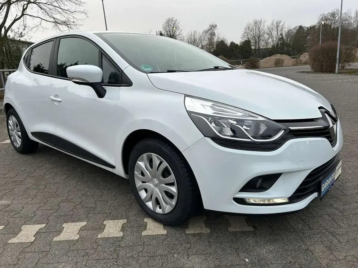 Gebraucht Renault Clio Bose Edition 79 PS (58 kW) 2019 Weiss Kleinwagen