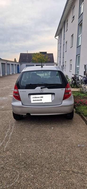 Gebraucht Mercedes 200 136 PS (100 kW) 2005