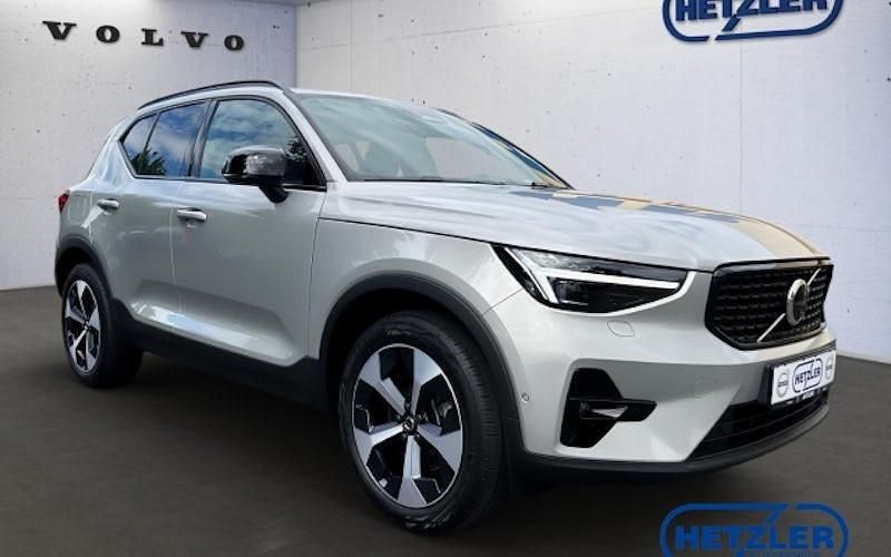 Gebraucht Volvo XC40 Plus 163 PS (119 kW) 2024 Silber SUV