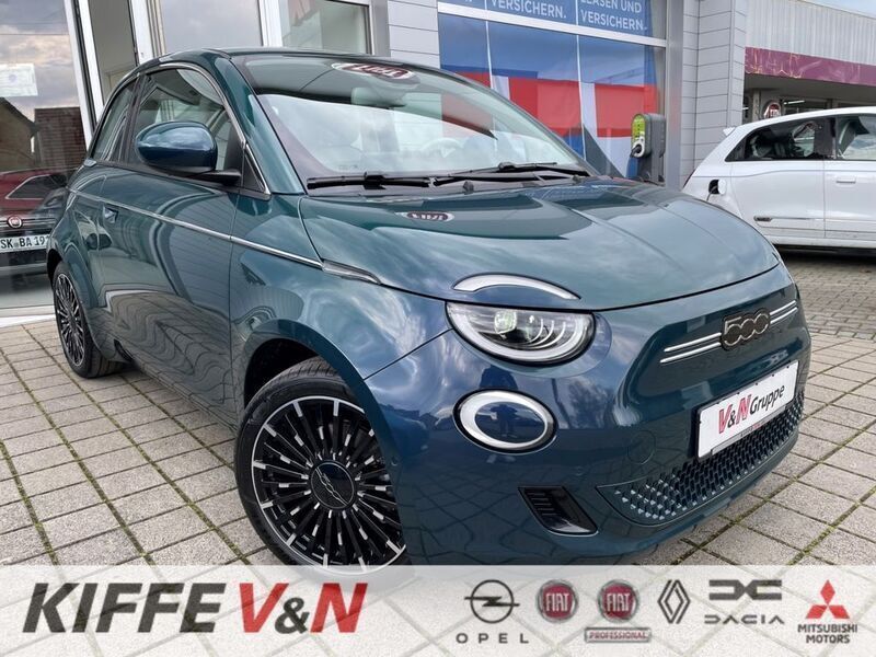 Ozean grün Gebraucht 2023 Fiat 500e Limousine | 26.890 € (Teuer) - Bild 1/4