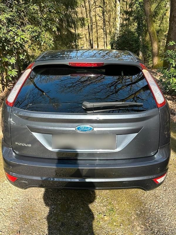 Gebraucht Ford Focus 116 PS (85 kW) 2008 Grau Limousine