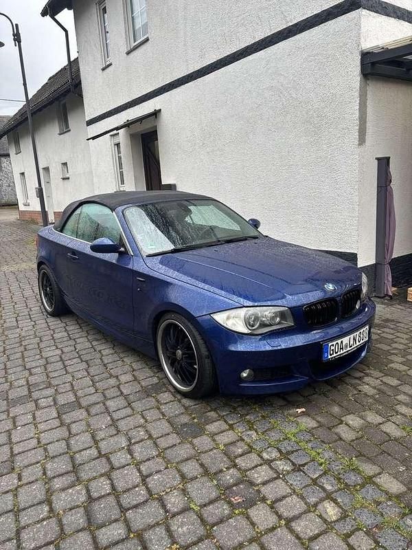 Blau Gebraucht 2009 BMW 123 Cabriolet M Sport Cabrio | 9.999 € (Fairer Preis) - Bild 1/4