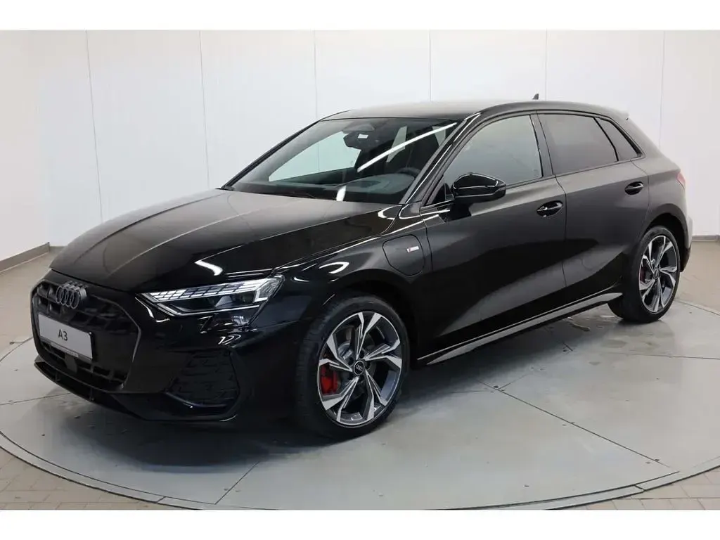 Neu Audi A3 S-Line 272 PS (200 kW) 2026 Mythosschwarz metallic Limousine