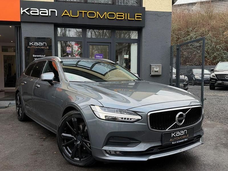 Gebraucht Volvo V90 Momentum 150 PS (110 kW) 2019 Osmium grey metallic Kombi