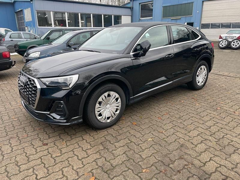 Schwarz Gebraucht 2023 Audi Q3 Ambiente SUV | 26.650 € (Superpreis) - Bild 1/4