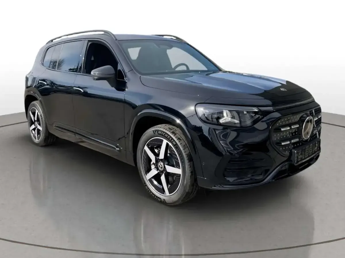 Gebraucht Mercedes GLB250 AMG line 200 kW (272 PS) 2026 Schwarz SUV