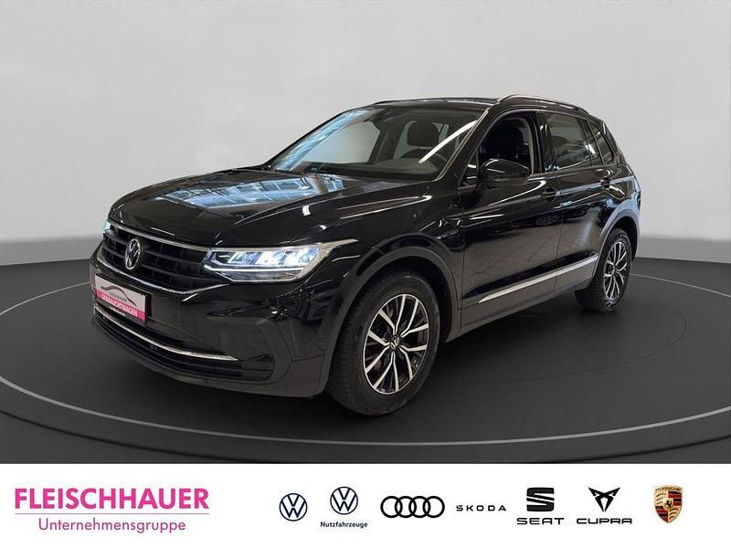 Schwarz Gebraucht 2022 VW Tiguan Life SUV | 29.980 € (Fairer Preis) - Bild 1/4