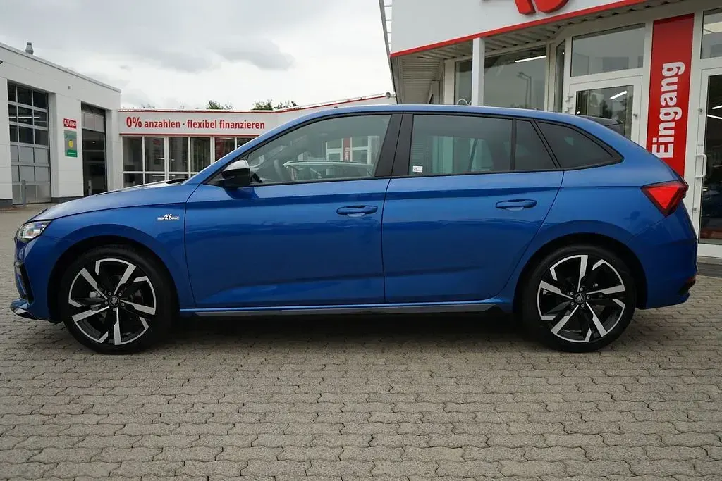 Neu Skoda Scala Monte Carlo 150 PS (110 kW) 2025 Blau Kleinwagen