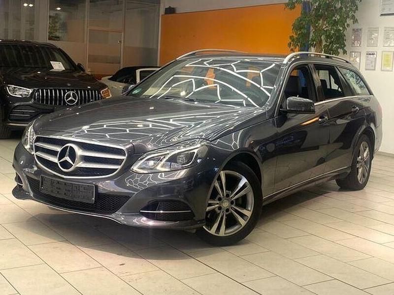 Gebraucht Mercedes E220 Avantgarde 170 PS (125 kW) 2015 Tenoritgrau  metalliclack Kombi