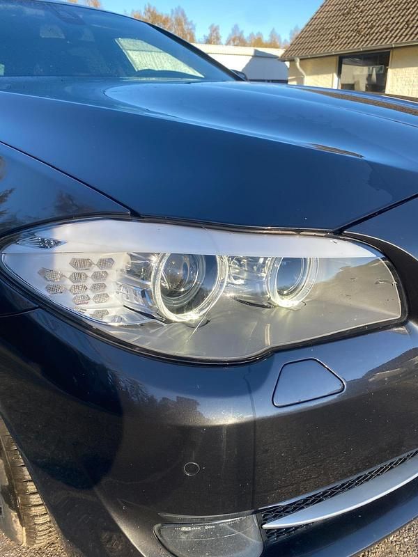 Gebraucht BMW 525 235 PS (172 kW) 2011 Grau Kombi