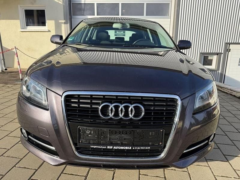 Gebraucht Audi A3 Ambiente 105 PS (77 kW) 2012 Grau Kleinwagen