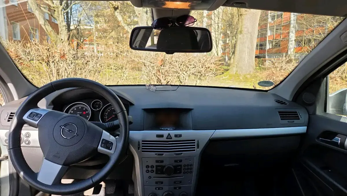 Gebraucht Opel Astra 90 PS (66 kW) 2009 Blau Kleinwagen
