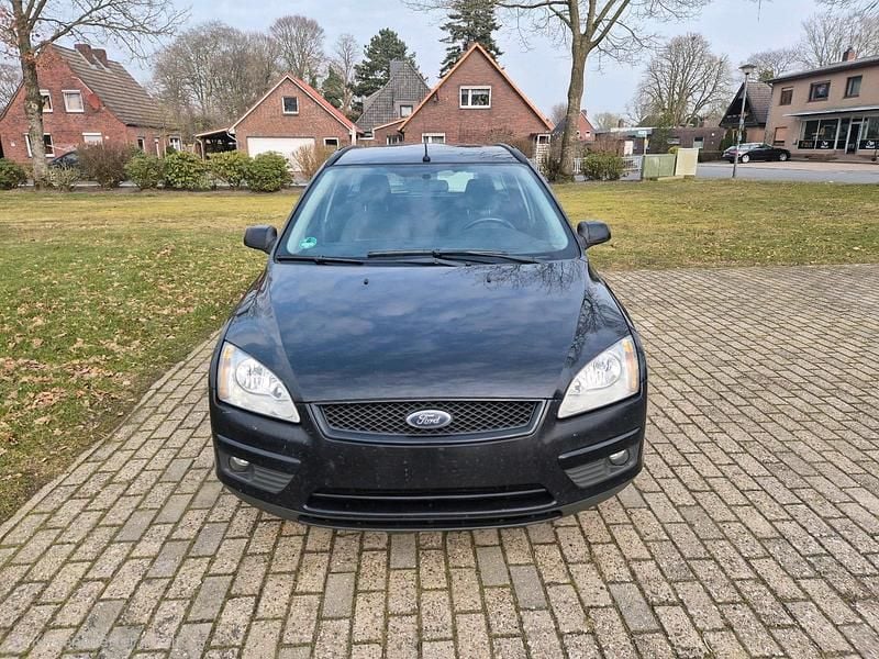 Gebraucht Ford Focus 105 PS (77 kW) 2007 Schwarz Kombi