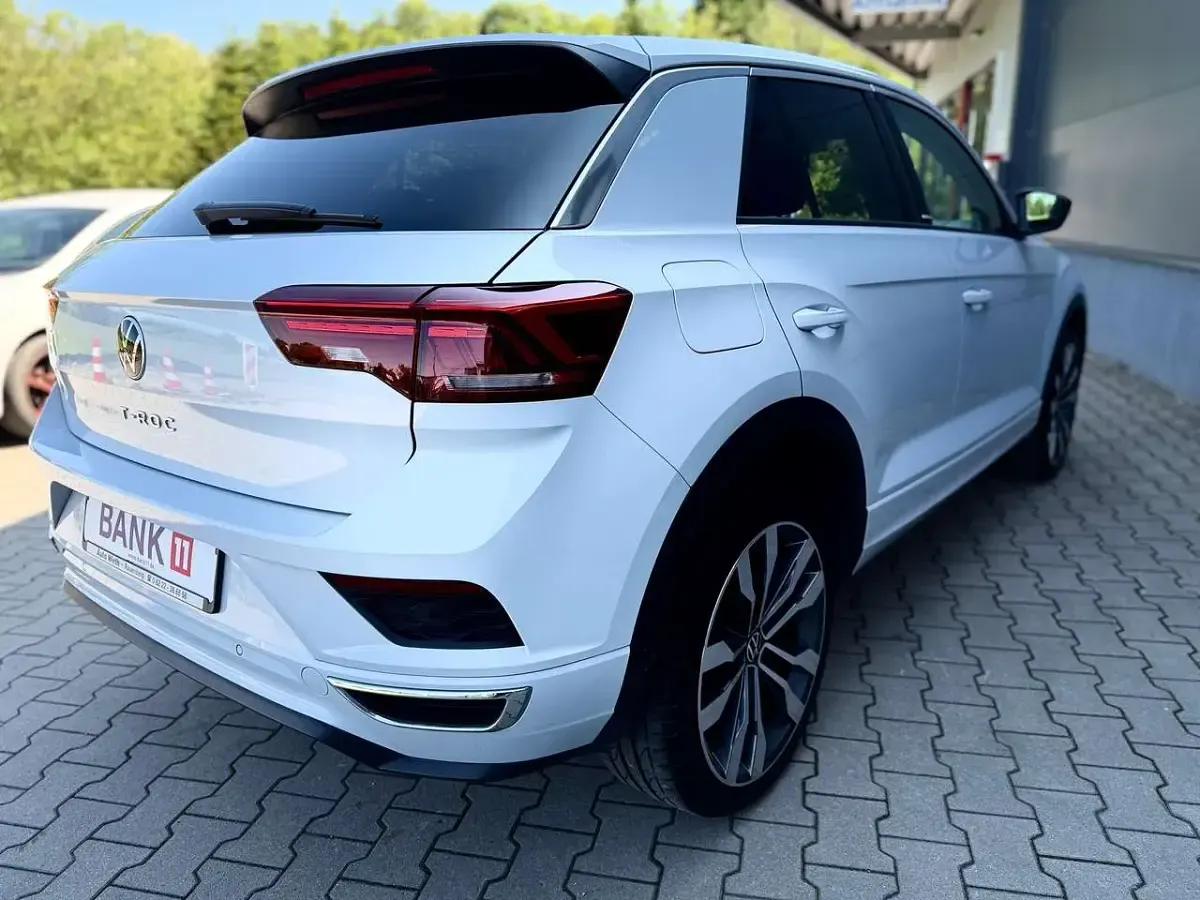 Usata VW T-Roc R-line 150 CV (110 kW) 2021 Bianco SUV