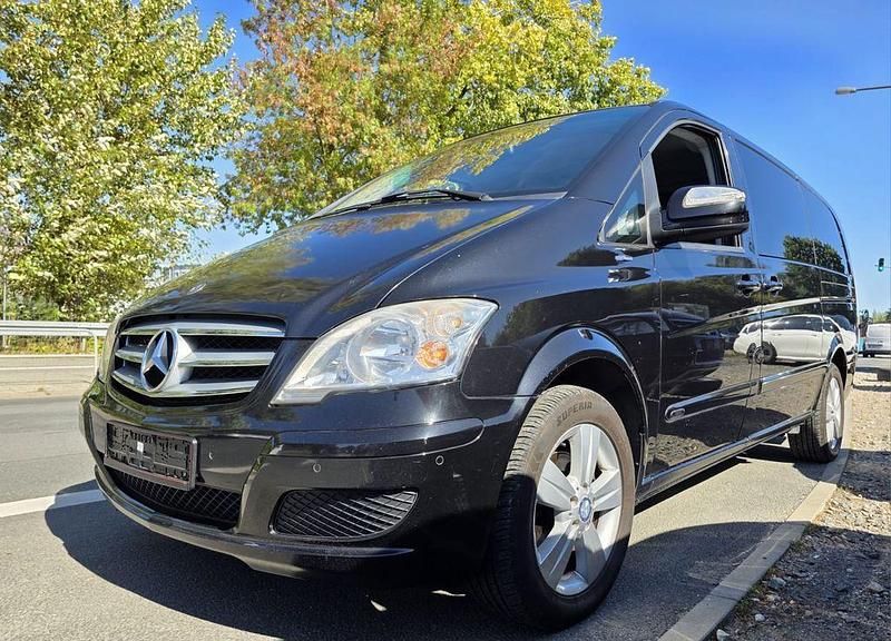Gebraucht Mercedes Viano 163 PS (119 kW) 2014 Schwarz Van / Kleinbus
