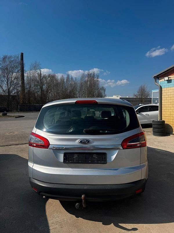 Gebraucht Ford S-MAX Titanium 163 PS (119 kW) 2013 Silber Van / Kleinbus