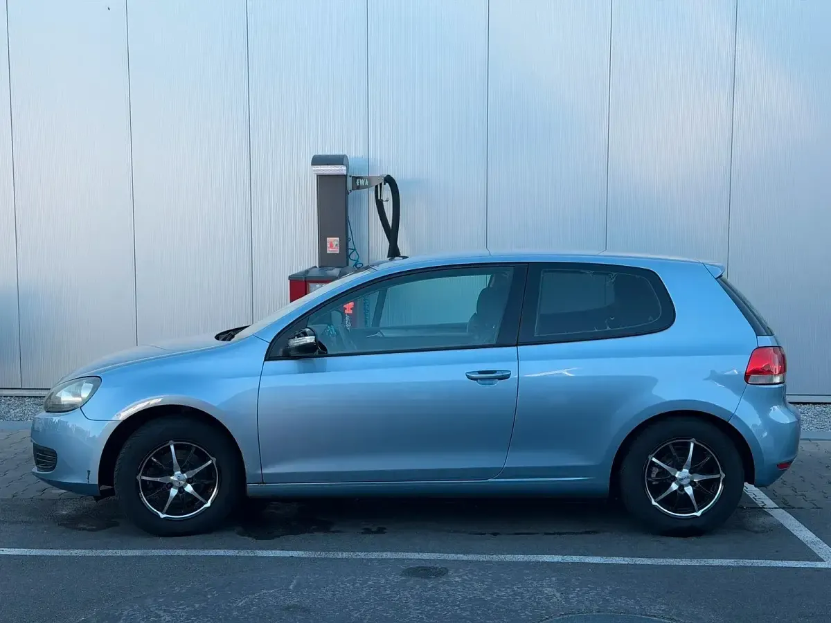 Gebraucht VW Golf 80 PS (58 kW) 2009 Blau Coupé