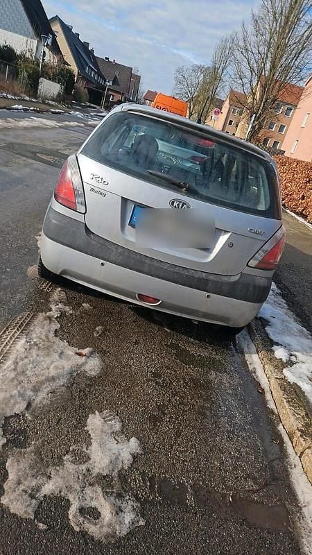 Gebraucht Kia Rio 112 PS (82 kW) 2006 Grau Limousine