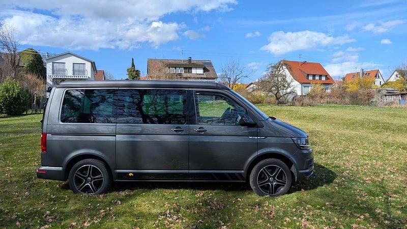 Gebraucht VW California Beach 150 PS (110 kW) 2017 Grau Van