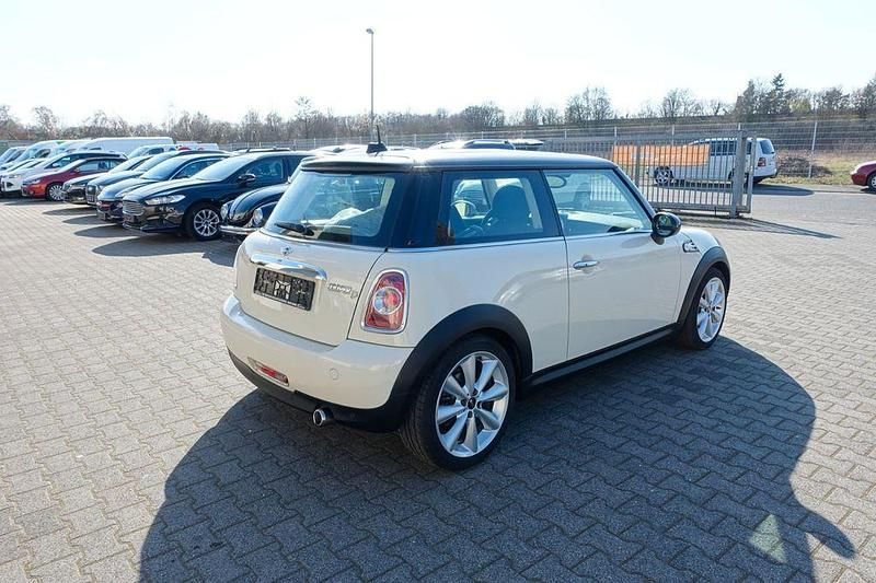 Gebraucht Mini Cooper D 111 PS (81 kW) 2013 Weiß Kleinwagen