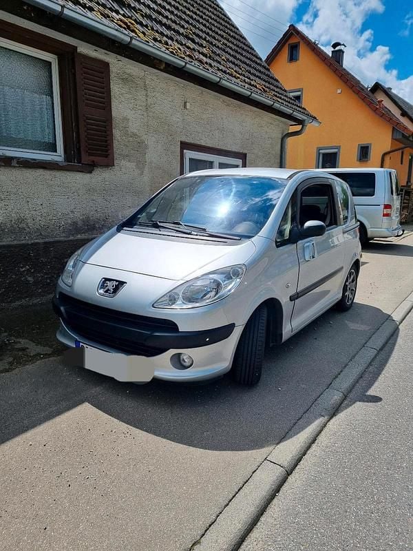 Silber Gebraucht 2008 Peugeot 1007 Kleinwagen | 1.800 € - Bild 1/4