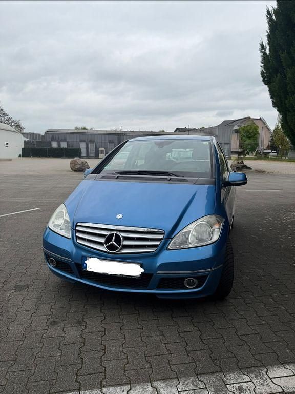 Gebraucht Mercedes A150 95 PS (69 kW) 2009 Blau Limousine