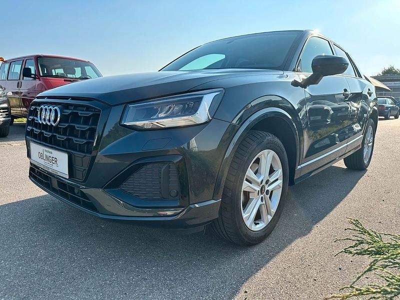 Gebraucht Audi Q2 Advanced 116 PS (85 kW) 2023 Manhattangrau SUV
