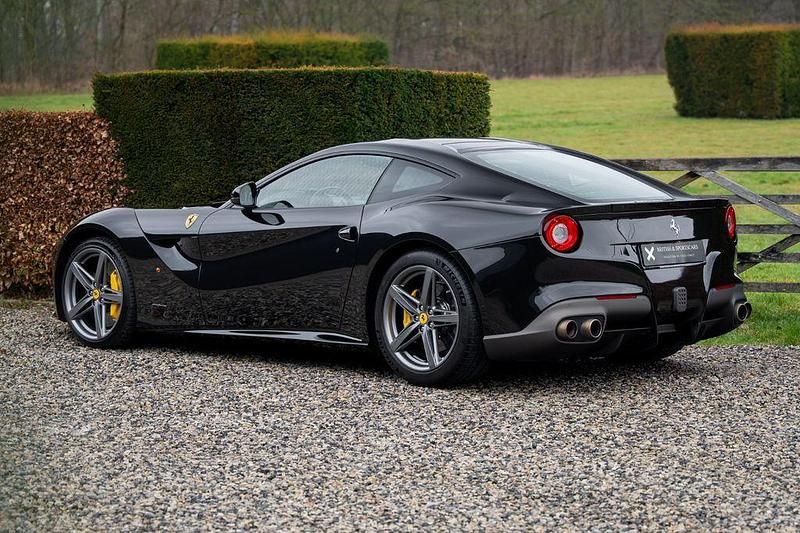 Gebraucht Ferrari F12 741 PS (545 kW) 2015 Schwarz Coupé