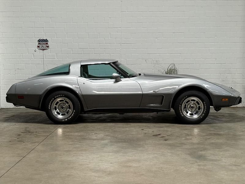 Gebraucht Chevrolet Corvette Stingray 200 PS (147 kW) 1978 Silber Coupé