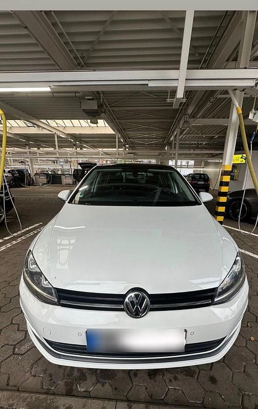 Gebraucht VW Golf VII 105 PS (77 kW) 2014 Weiß Kleinwagen