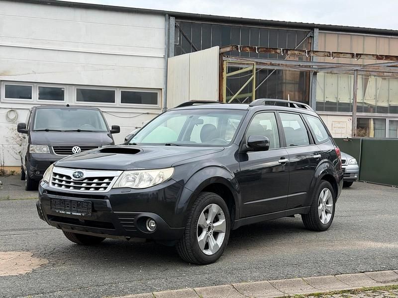 Gebraucht Subaru Forester 147 PS (108 kW) 2012 Grau SUV