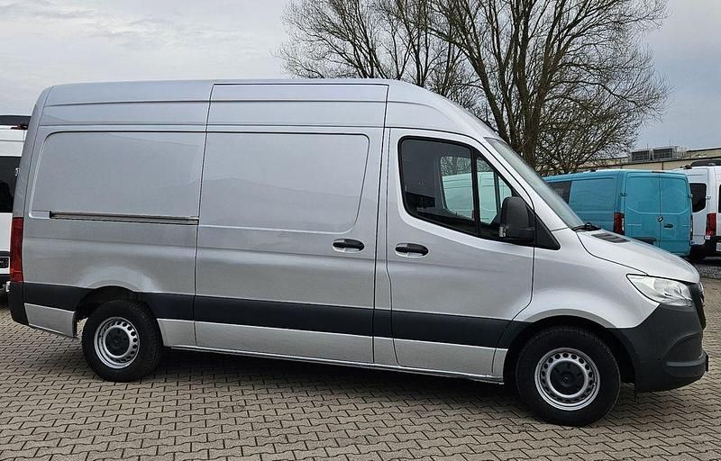 Gebraucht Mercedes Sprinter 150 PS (110 kW) 2022 Silber Van