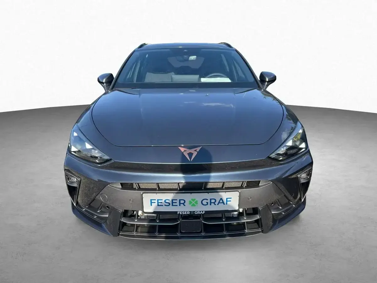 Gebraucht Cupra Leon 150 PS (110 kW) 2025 Magnetic grau metallic Kombi