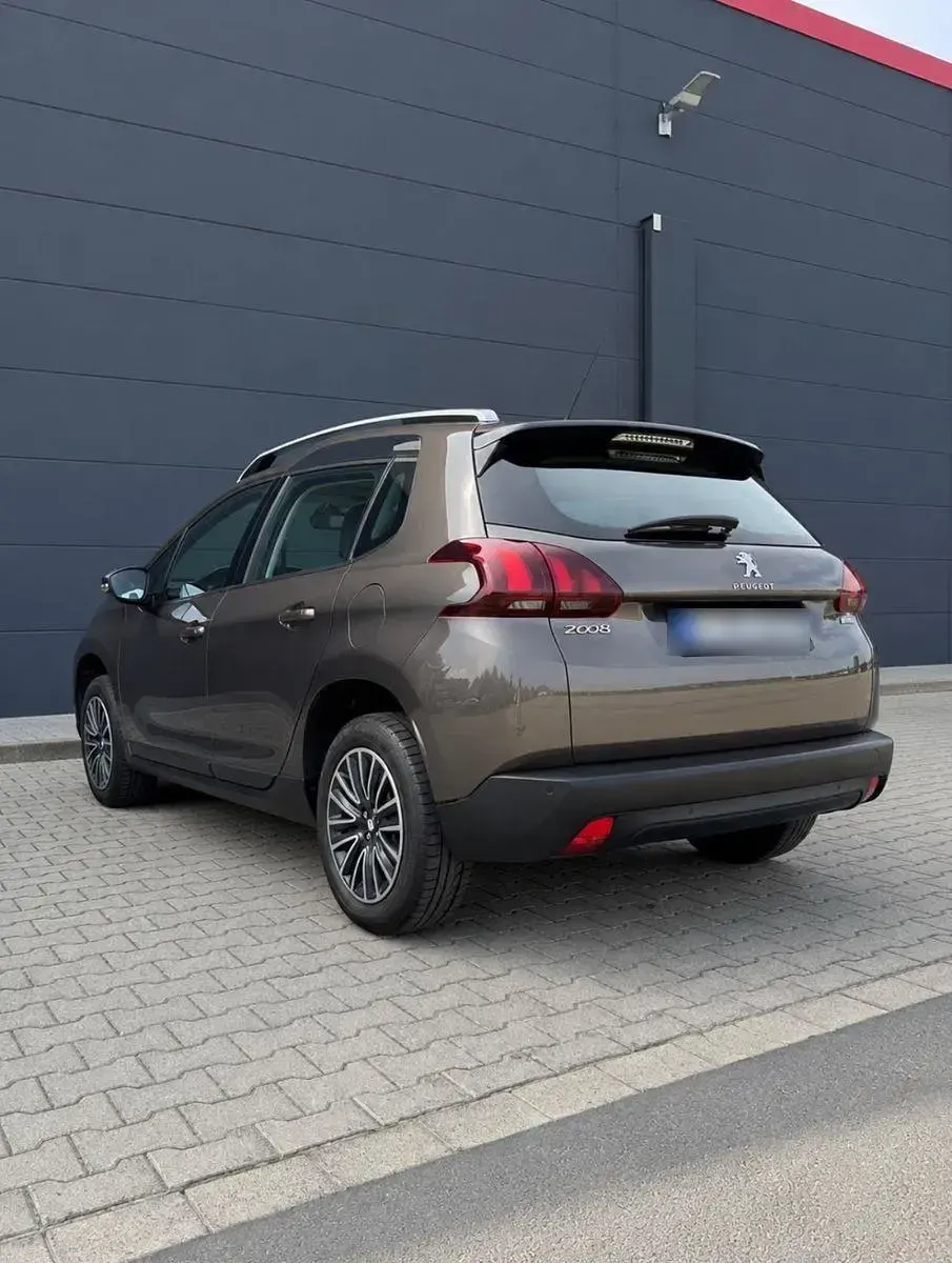 Gebraucht Peugeot 2008 Allure 110 PS (80 kW) 2017 Grau SUV