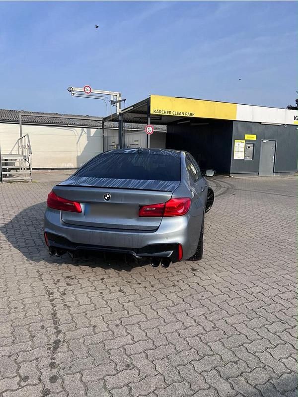 Gebraucht BMW 530 M Sport 252 PS (185 kW) 2017 Grau Limousine