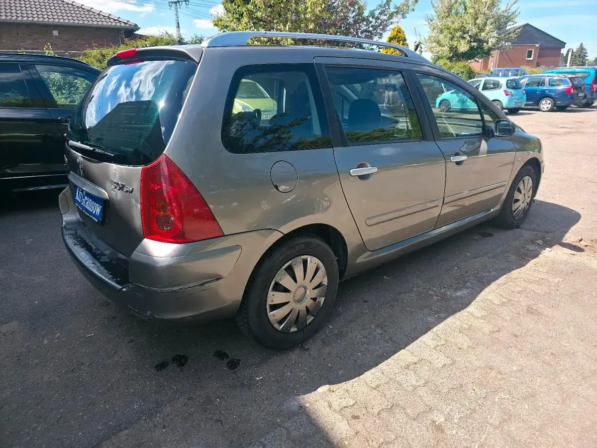 Gebraucht Peugeot 307 109 PS (80 kW) 2003 Gold Kombi