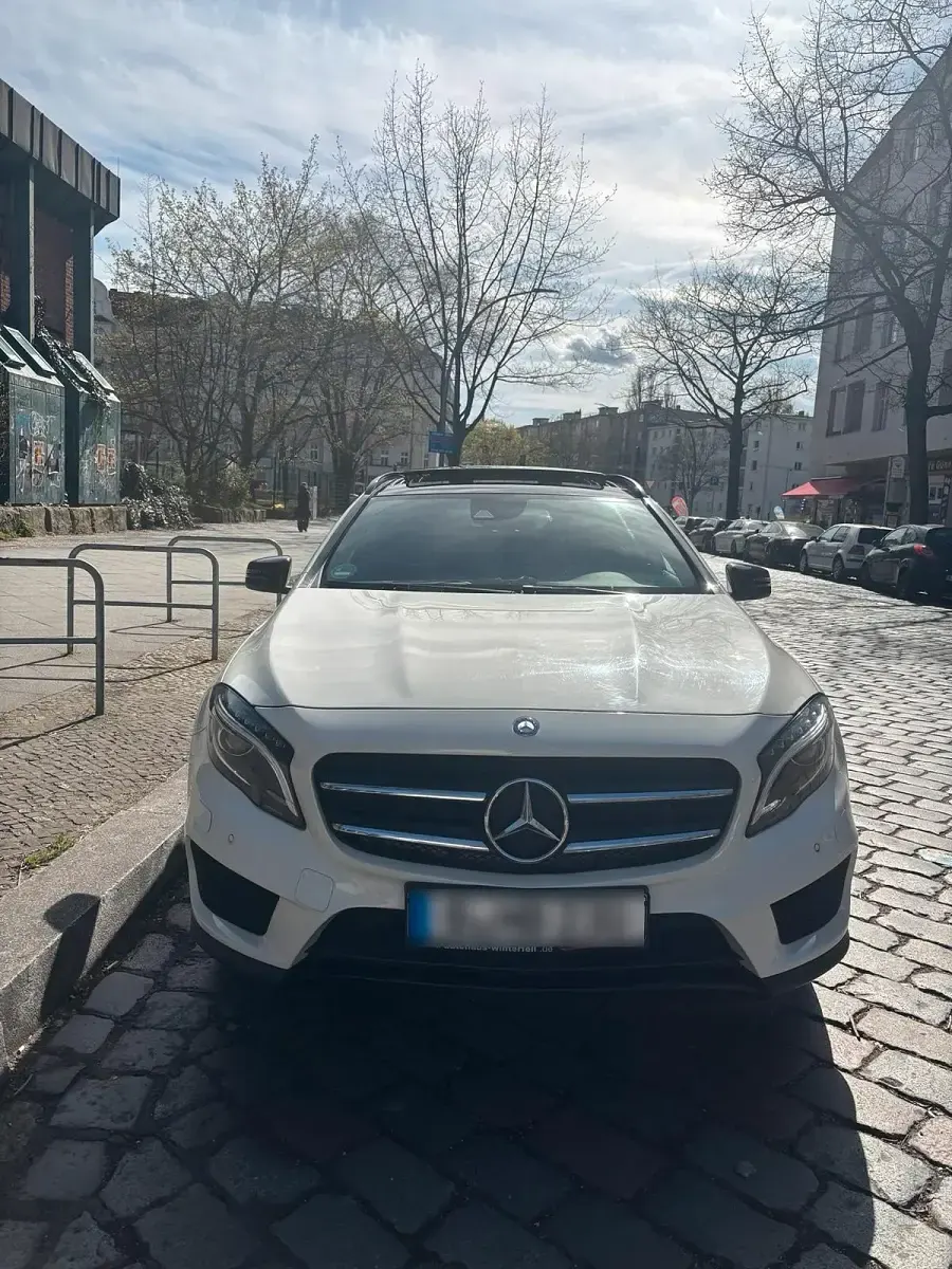 Gebraucht Mercedes GLA250 AMG 211 PS (155 kW) 2015 Weiß SUV