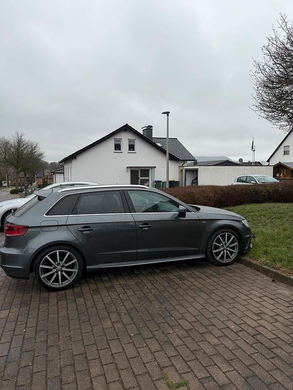Gebraucht Audi A3 S-Line 140 PS (102 kW) 2014 Grau Limousine