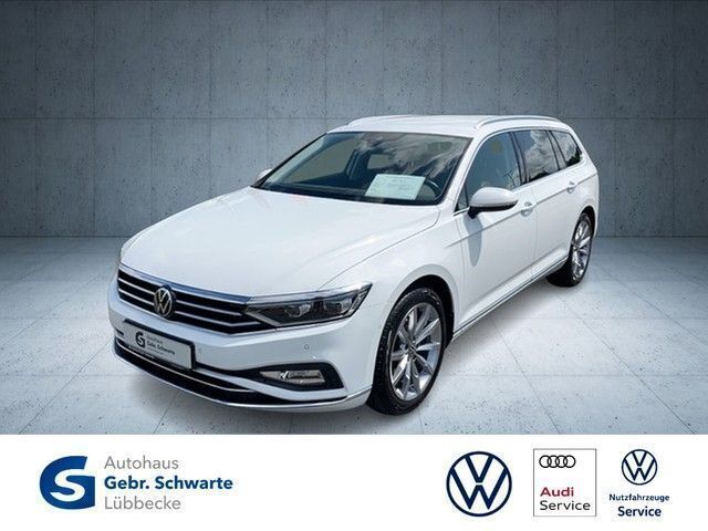 Weiß Gebraucht 2023 VW Passat Elegance Kombi | 32.190 € (Etwas zu teuer) - Bild 1/4