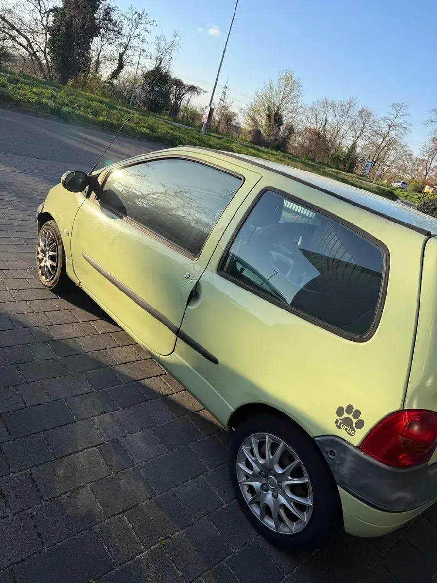 Gebraucht Renault Twingo Authentique 58 PS (42 kW) 2005 Gelb Kleinwagen