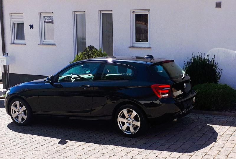 Gebraucht BMW 114 95 PS (69 kW) 2014 Grau Kleinwagen