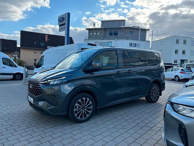 Gebraucht Ford Tourneo 232 PS (170 kW) 2025 Magneticgrau (metallic) Van / Kleinbus