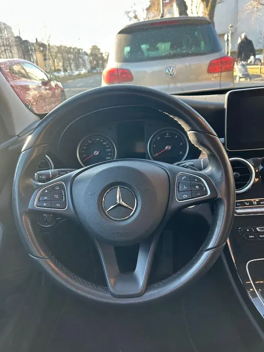 Gebraucht Mercedes 200 136 PS (100 kW) 2019 Schwarz Limousine